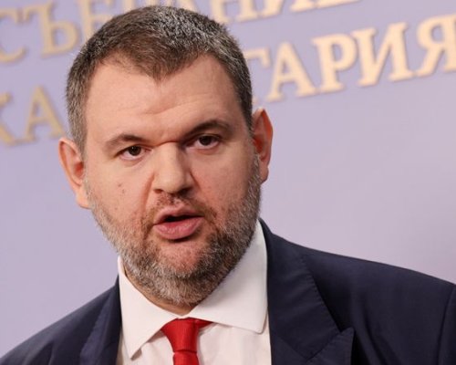 Пеевски: Да спрат игричките-няма да има премиер, шеф на парламента, утре може да няма и президент!