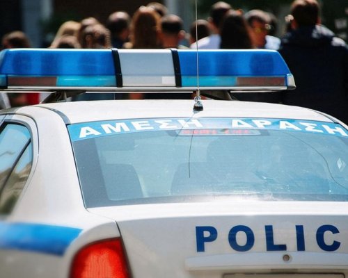 Двама българи задържани в Серес с 120 литра нелегални препарати