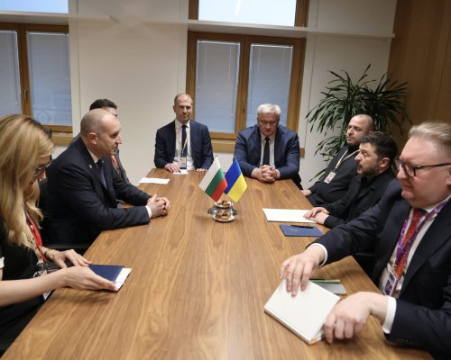 Министър-председателят Румен Радев се срещна в Брюксел с президента на Украйна Володимир Зеленски