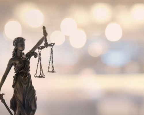 Двама италиански граждани получиха по 2 години затвор за измама в Дупница