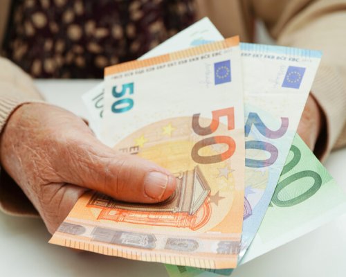 Социалната пенсия за старост се увеличава до 183,81 евро от 1 юли