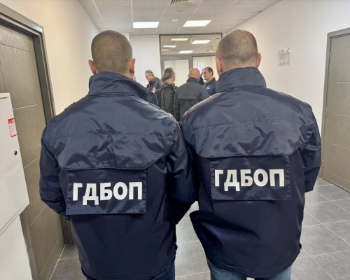 Уникална 5000-годишна статуетка и редки златни монети откри ГДБОП при спецакция ВИДЕО