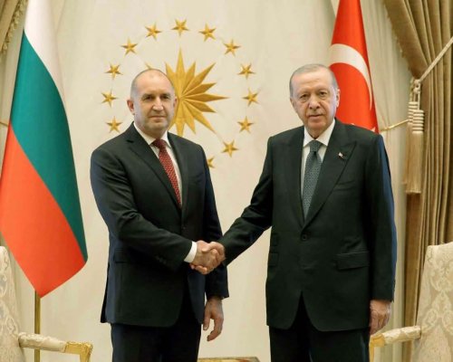 Булгаргаз и Боташ замразяват договор за 15 месеца след срещата на Радев и Ердоган