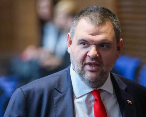 МВР изпрати на парламента справка за полетите на Пеевски и неговите спътници